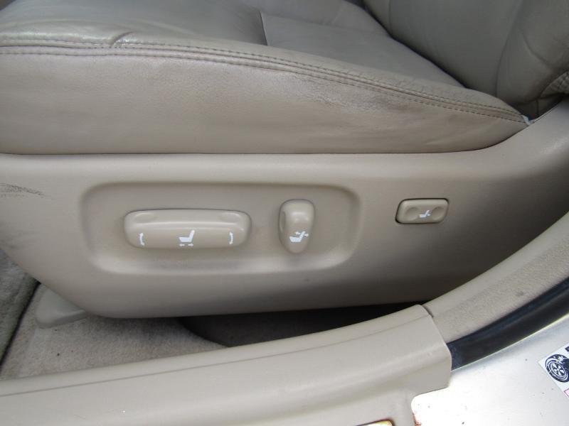 Lexus ES 330 Sedan 2004