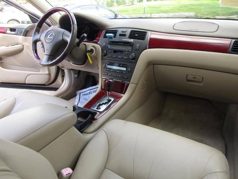 Lexus ES 330 Sedan 2004