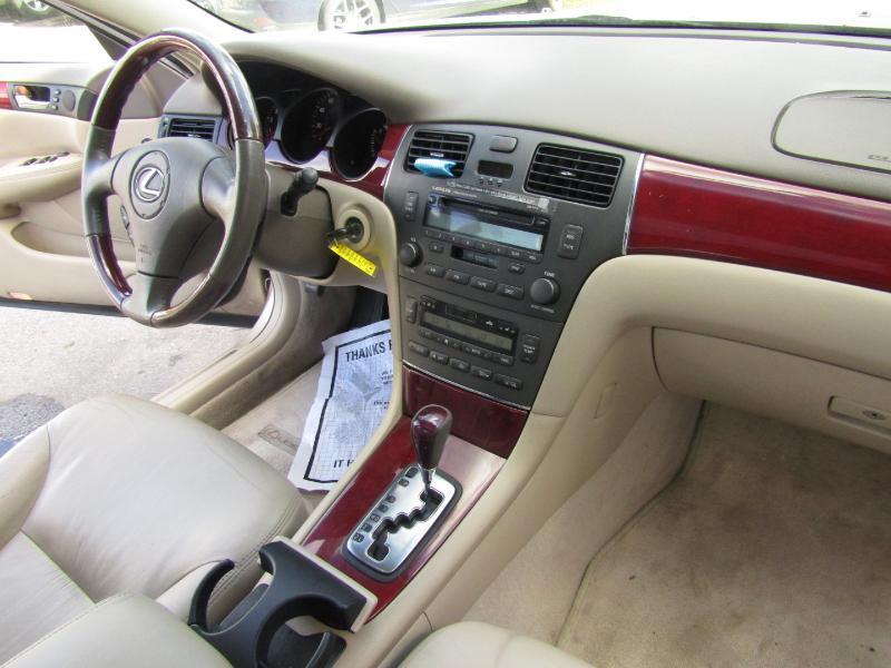 Lexus ES 330 Sedan 2004