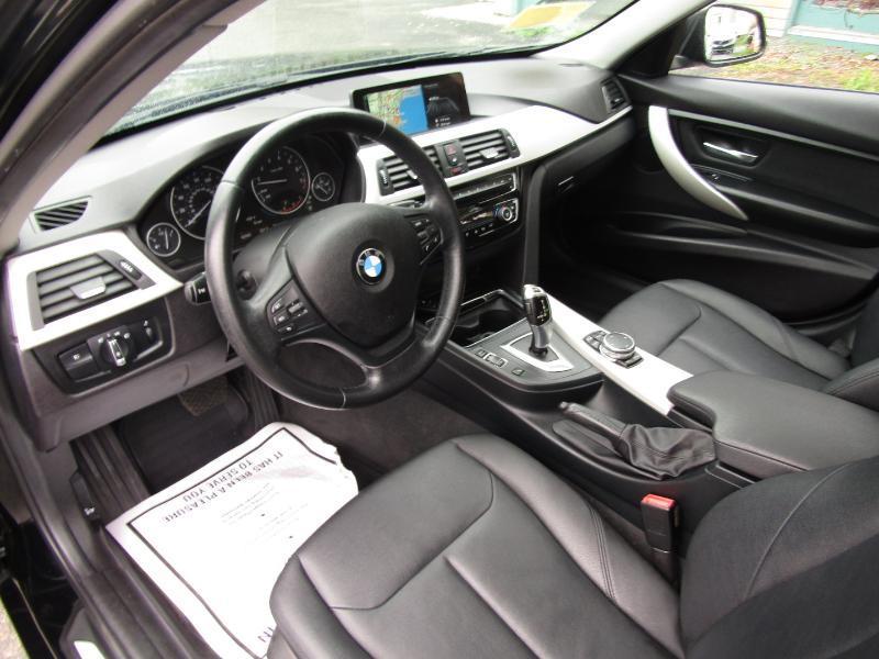 BMW 3-Series 320i Sedan 2016
