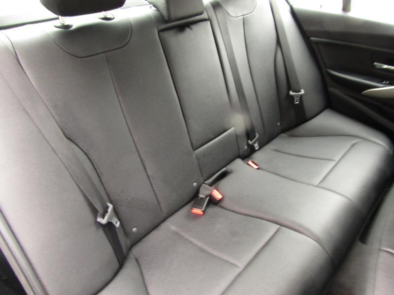 BMW 3-Series 320i Sedan 2016