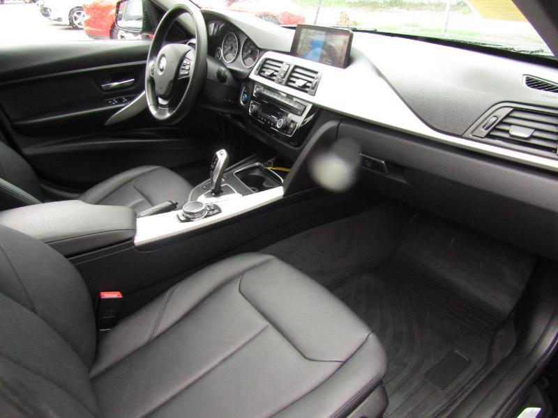 BMW 3-Series 320i Sedan 2016