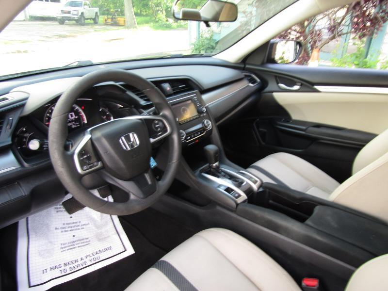 Honda Civic LX Sedan AT 2017