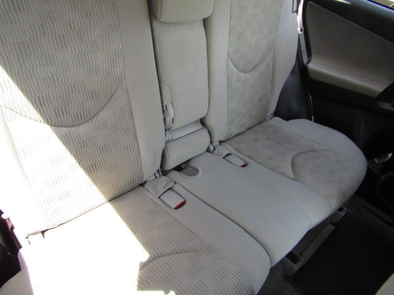Toyota RAV4  2012