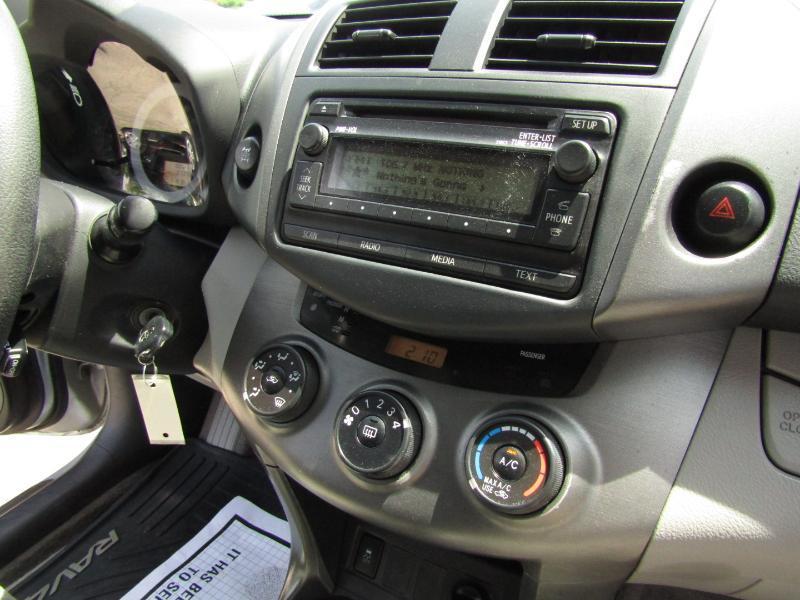 Toyota RAV4  2012