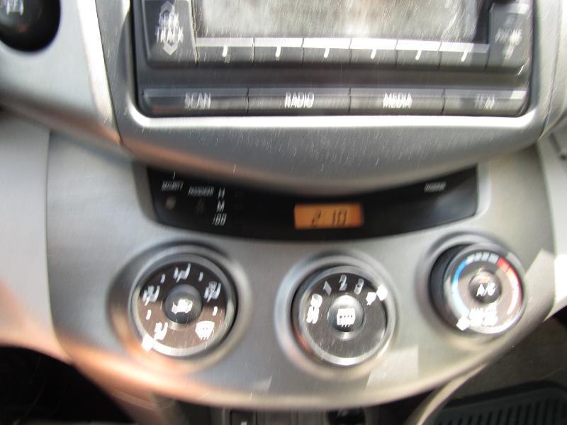 Toyota RAV4  2012