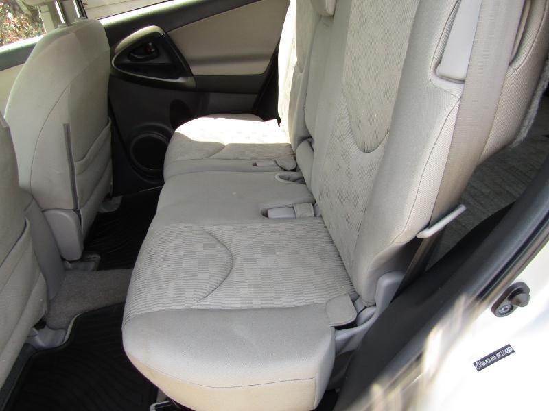 Toyota RAV4  2012