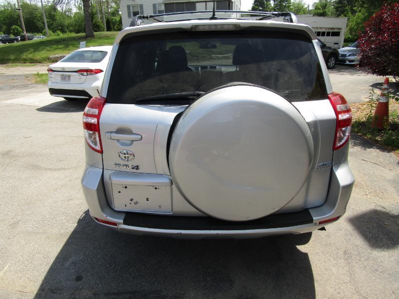 Toyota RAV4  2012