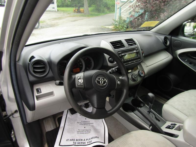 Toyota RAV4  2012
