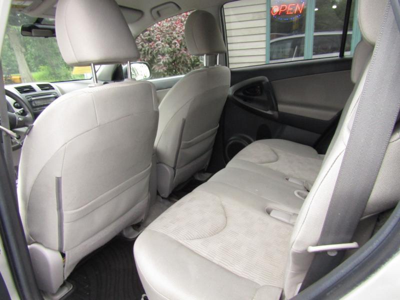 Toyota RAV4  2012