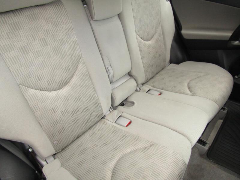 Toyota RAV4  2012