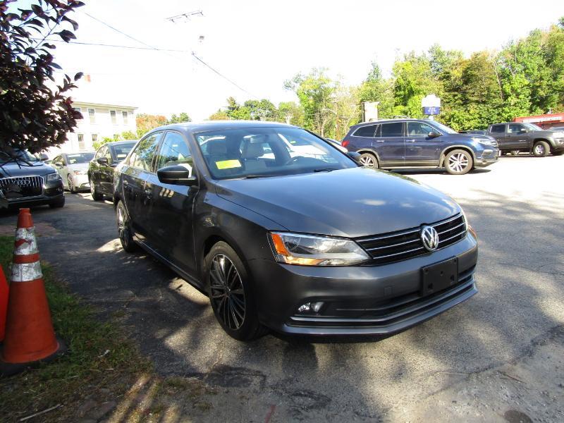 Volkswagen Jetta SE 6A 2016