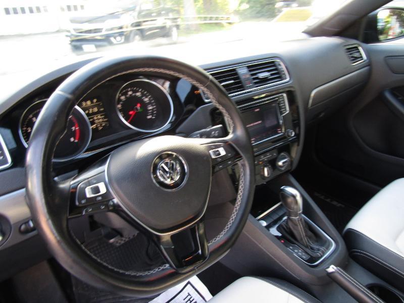 Volkswagen Jetta SE 6A 2016
