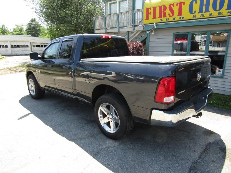 RAM 1500 Tradesman Quad Cab 4WD 2017
