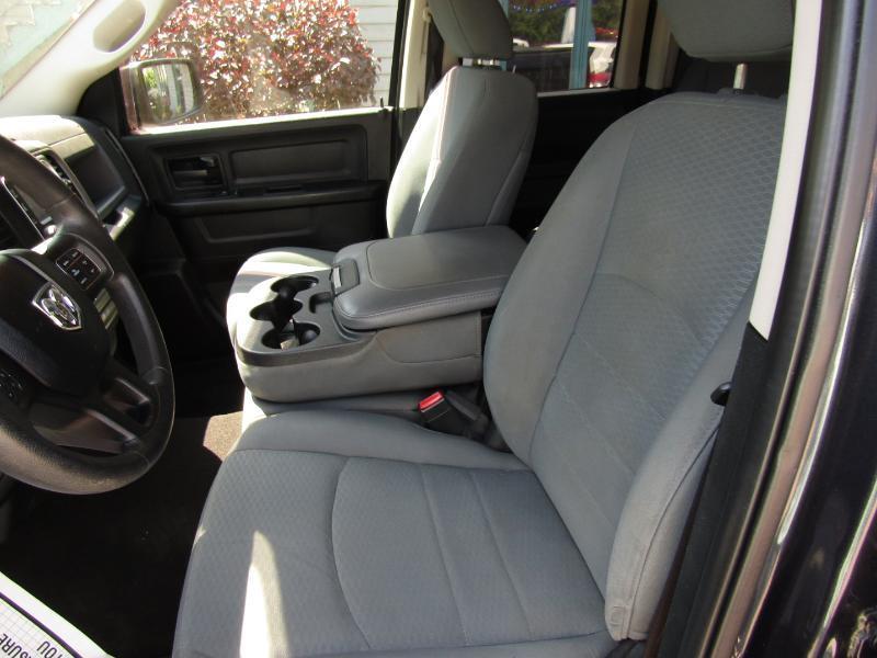 RAM 1500 Tradesman Quad Cab 4WD 2017
