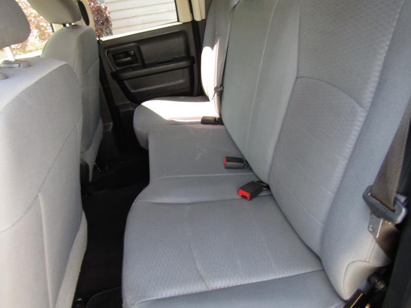 RAM 1500 Tradesman Quad Cab 4WD 2017