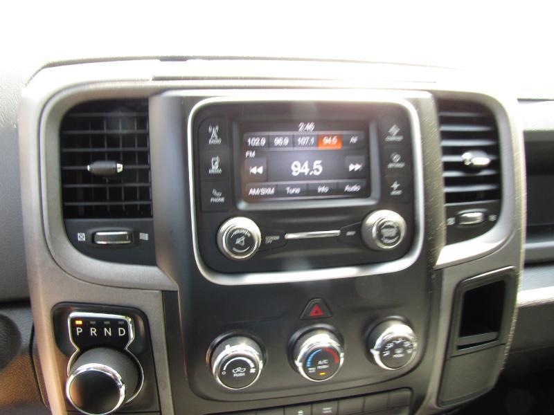 RAM 1500 Tradesman Quad Cab 4WD 2017