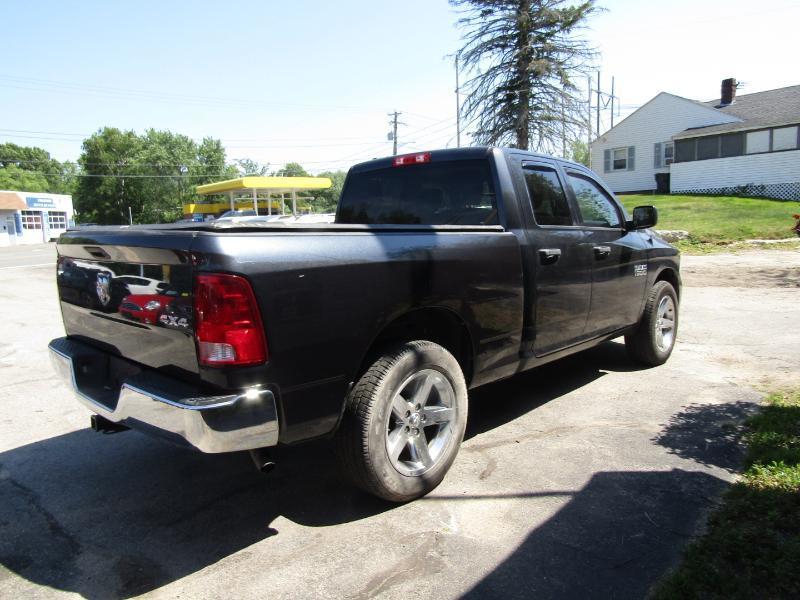 RAM 1500 Tradesman Quad Cab 4WD 2017