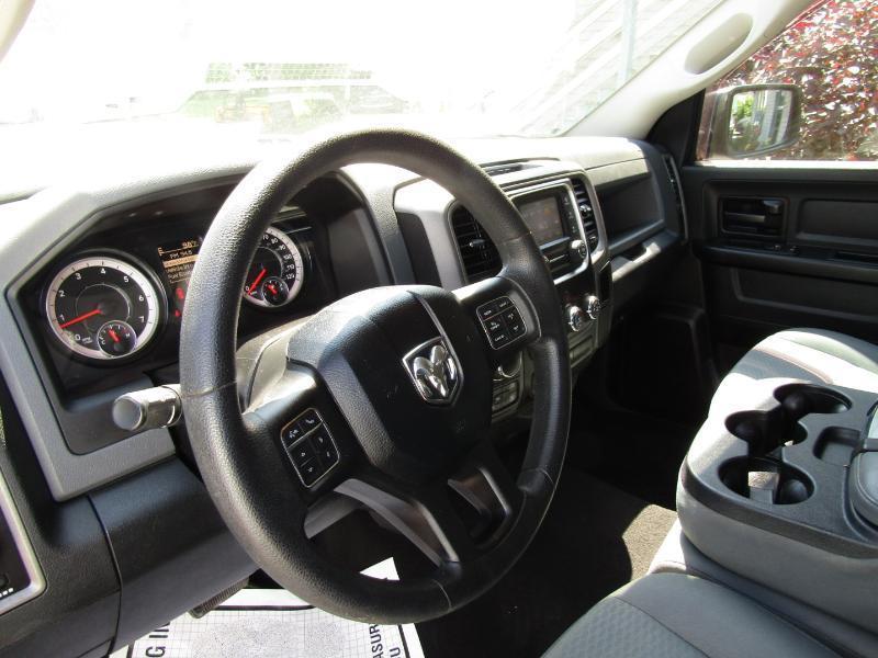RAM 1500 Tradesman Quad Cab 4WD 2017