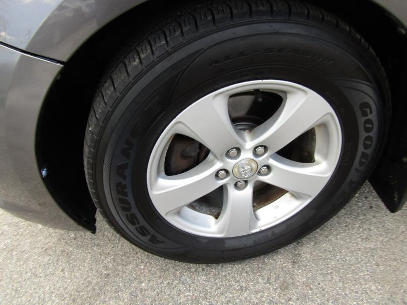 Toyota Sienna FWD 7-Passenger V6 2012