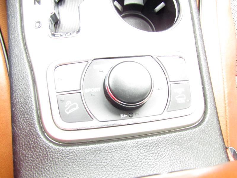 Jeep Grand Cherokee Overland 4WD 2012