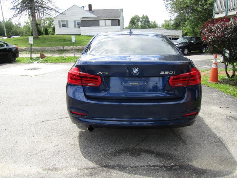 BMW 3-Series 320i xDrive Sedan 2018