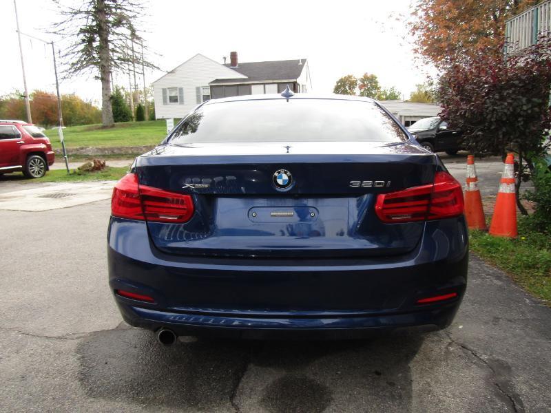 BMW 3-Series 320i xDrive Sedan 2018