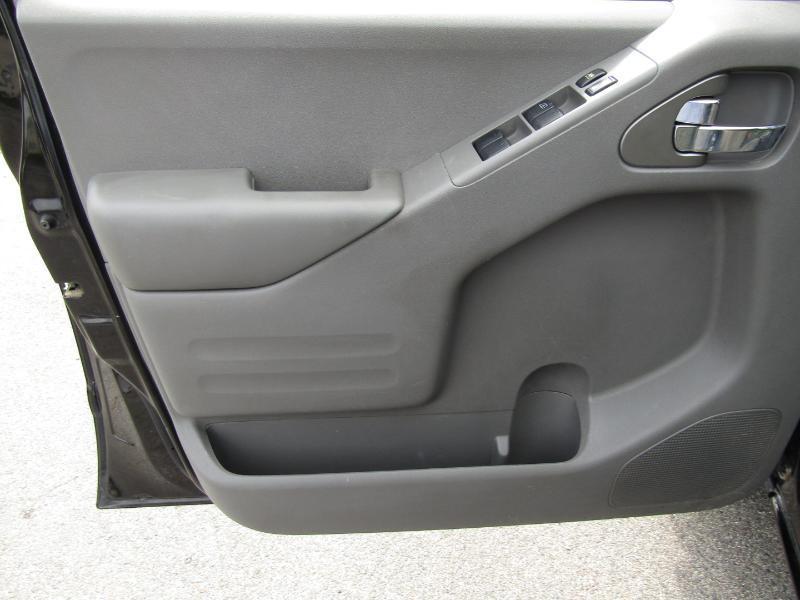 Nissan Frontier SL Crew Cab LWB 5AT 4WD 2015