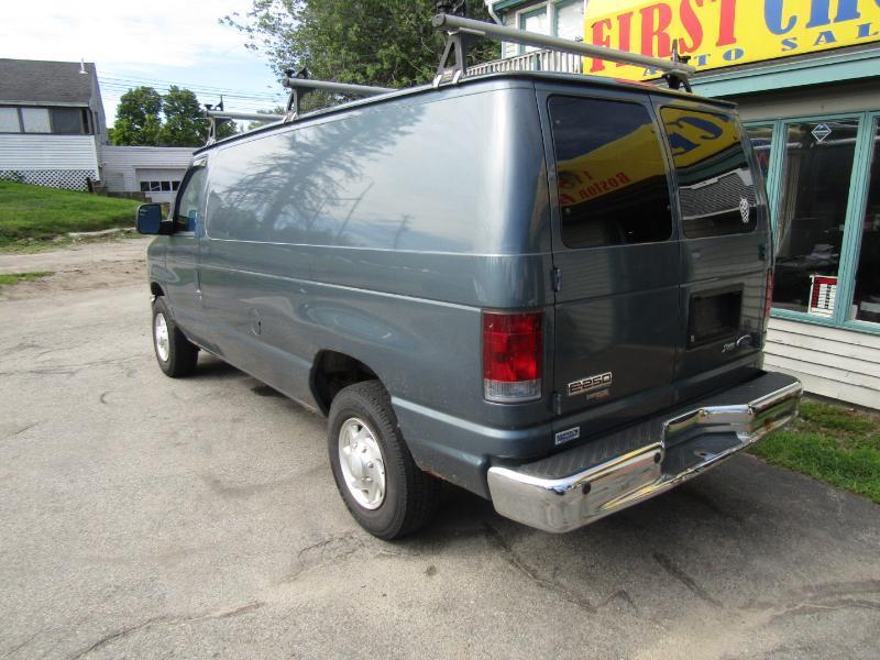 Ford Econoline E-250 2012