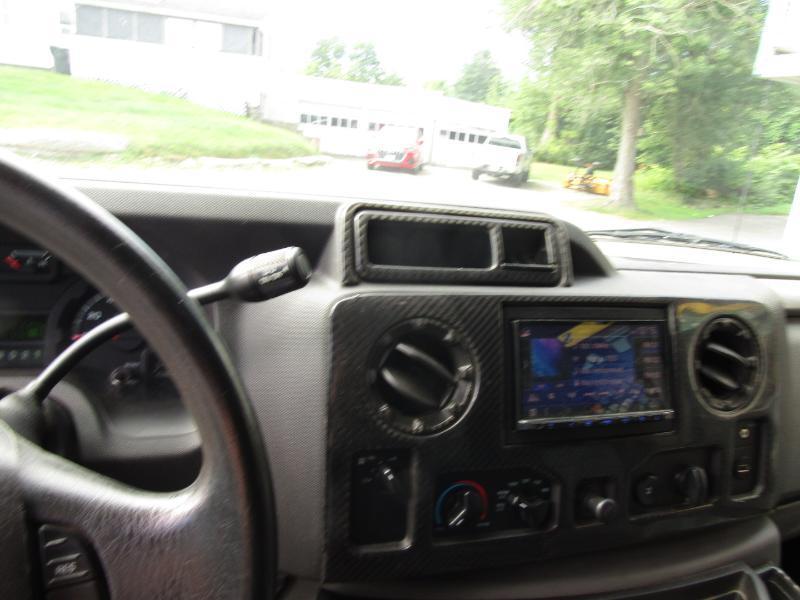 Ford Econoline E-250 2012