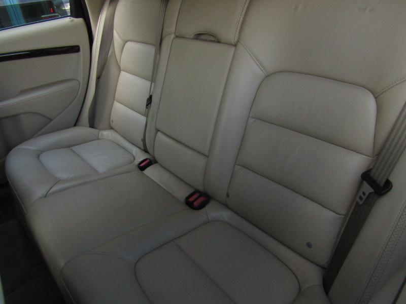 Volvo XC70 3.2 FWD 2012