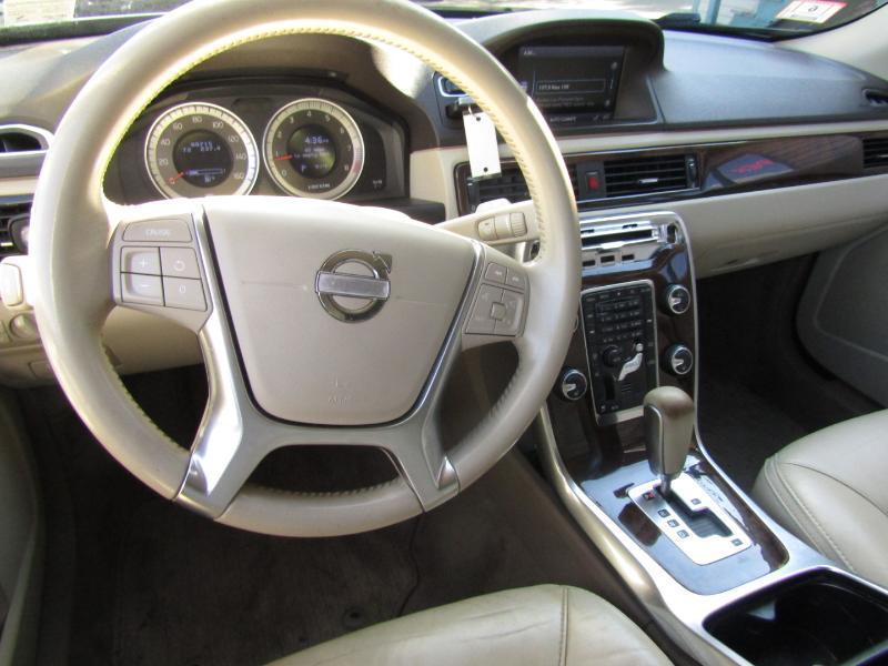 Volvo XC70 3.2 FWD 2012