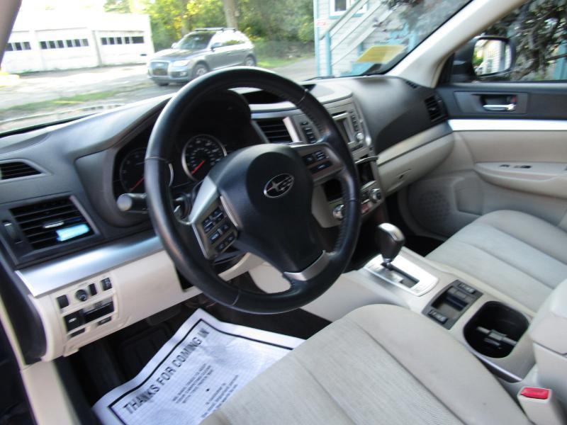 Subaru Outback 2.5i Premium 2014