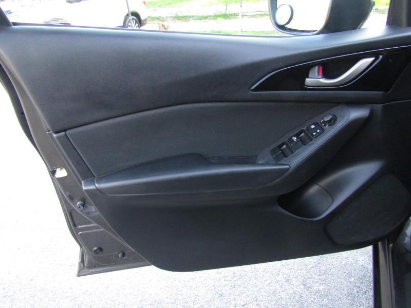 Mazda MAZDA3 i Sport AT 5-Door 2014