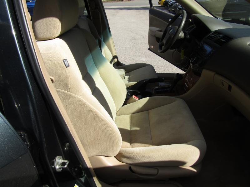 Honda Accord EX-L Sedan AT with XM Radio 2004