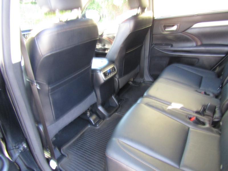 Toyota Highlander XLE AWD V6 2016