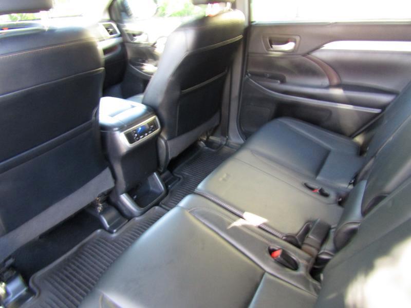 Toyota Highlander XLE AWD V6 2016