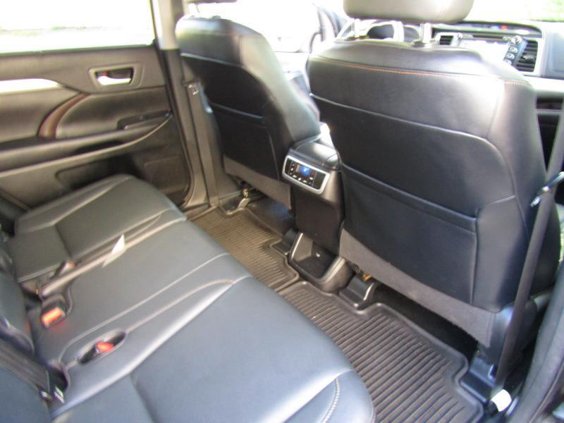 Toyota Highlander XLE AWD V6 2016