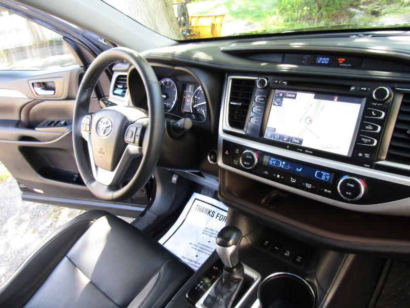 Toyota Highlander XLE AWD V6 2016