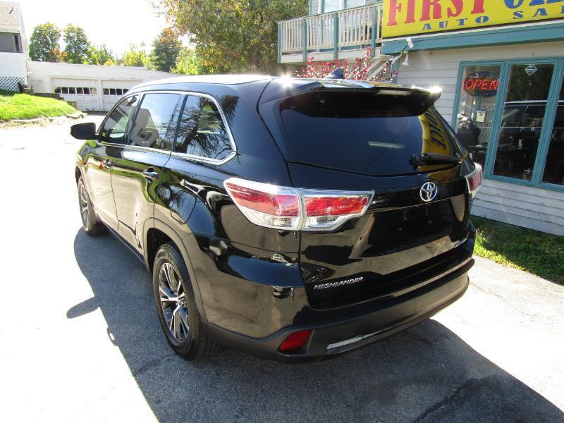 Toyota Highlander XLE AWD V6 2016