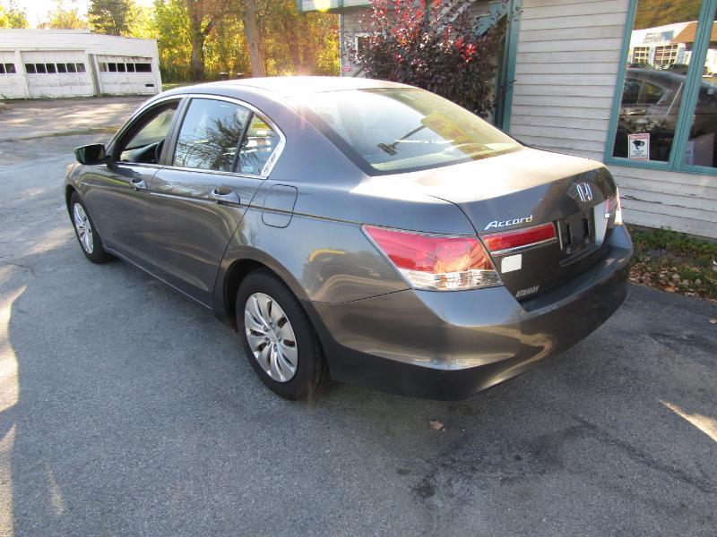 Honda Accord LX sedan AT 2011