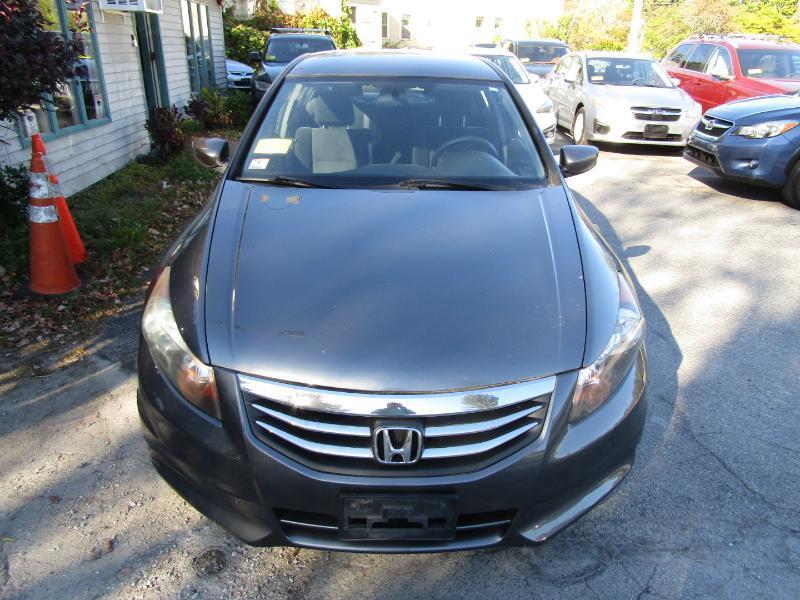 Honda Accord LX sedan AT 2011