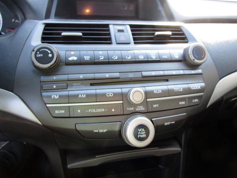 Honda Accord LX sedan AT 2011