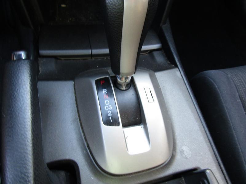 Honda Accord LX sedan AT 2011