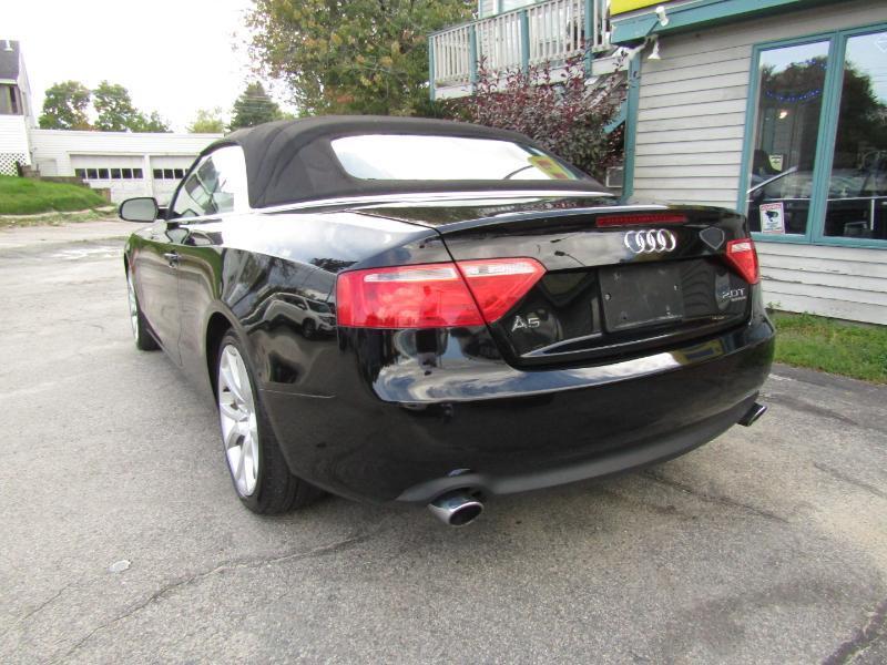 Audi A5 Cabriolet 2.0T quattro Tiptronic 2011