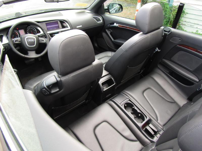 Audi A5 Cabriolet 2.0T quattro Tiptronic 2011