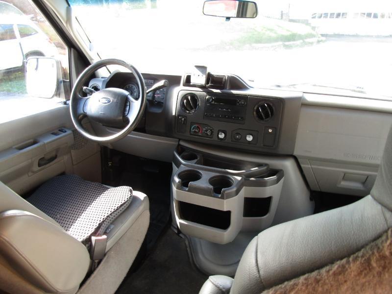 Ford Econoline E-250 2014
