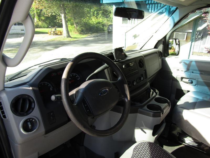 Ford Econoline E-250 2014