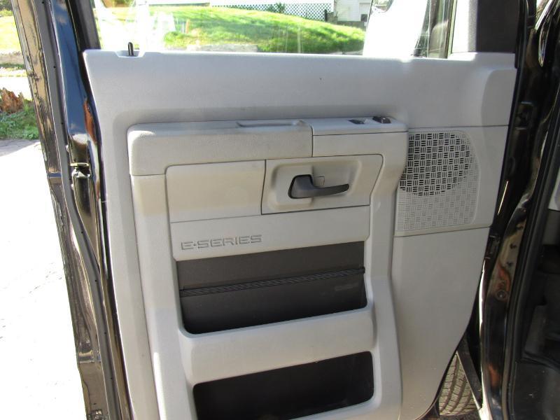 Ford Econoline E-250 2014