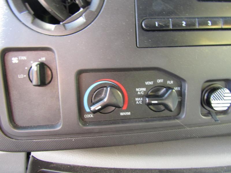 Ford Econoline E-250 2014